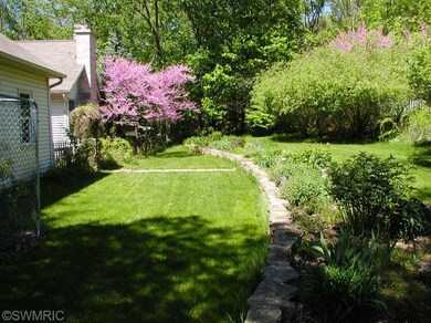 9550 S Division Ave, Byron Center, MI 49315 - photo 2