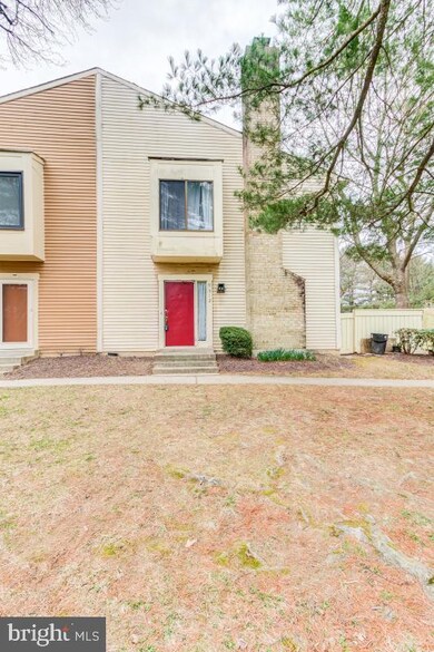 9312 Jarrett Ct, Montgomery Village, MD 20886 - photo 2