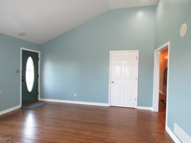 589 Wheeler Ln, Mount Washington, KY 40047 - photo 5
