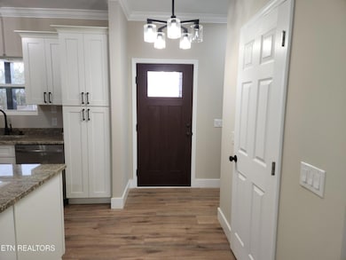 194 W Park Cir, Decatur, TN 37322 - photo 2