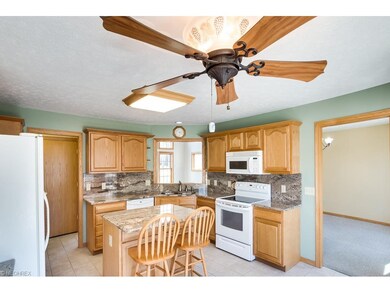 Spacious Eat-in kitchen with granite countertops, 