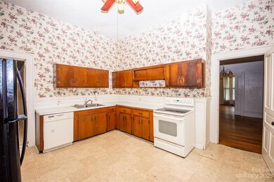 216 Brevard St, Statesville, NC 28677 - photo 6