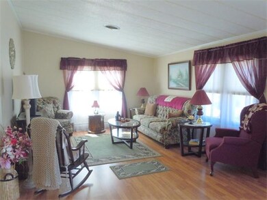 5 Hemlock St, Rockland, MA 02370 - photo 4