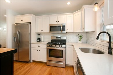 49 Mariner Way, Middletown, RI 02840 - photo 4