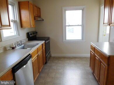 6111 Alpine St, District Heights, MD 20747 - photo 4