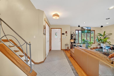 1 Overhill Rd, Elmsford, NY 10523 - photo 4