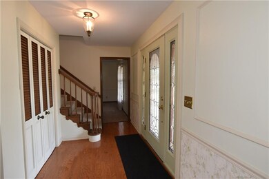 2755 Chestnut Ct, Columbus, IN 47201 - photo 3