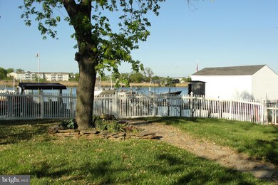 8424 Cove Rd, Dundalk, MD 21222 - photo 5