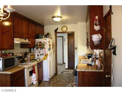 Kitchen - Kitchen work space!  2 year old refriger