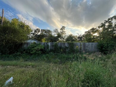 5418 Bennington St, Houston, TX 77028 - photo 3