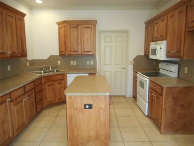 unlisted-address, Edmond, OK 73003 - photo 3