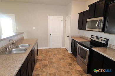 7301 Oliver Loving Dr, Killeen, TX 76549 - photo 2