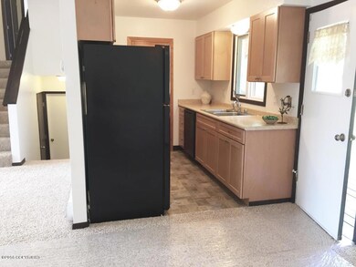 Kitchen:Dining