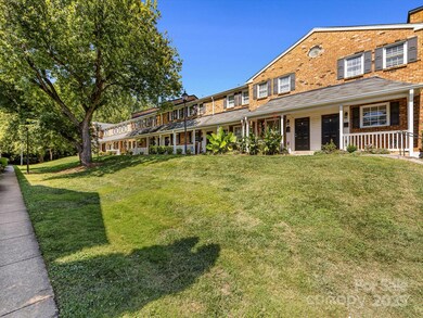 1310 Green Oaks Ln unit D, Charlotte, NC 28205 - photo 2