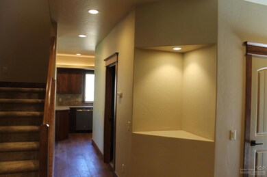 63127 Peale St, Bend, OR 97701 - photo 5