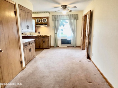 465 S Stephen St, Oregon, OH 43616 - photo 7