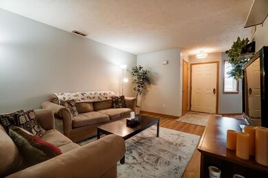 681 Milcrest Dr, Marysville, OH 43040 - photo 6