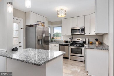 2824 Hoffman Ave, Halethorpe, MD 21227 - photo 4