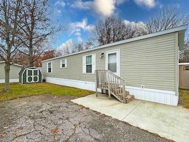 7055 Quarry Rd unit 59, Amherst, OH 44001 - photo 3