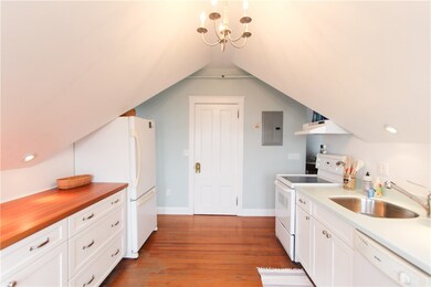 360 Gibbs Ave unit 9, Newport, RI 02840 - photo 7