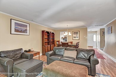 07-Living Room & Dining Room