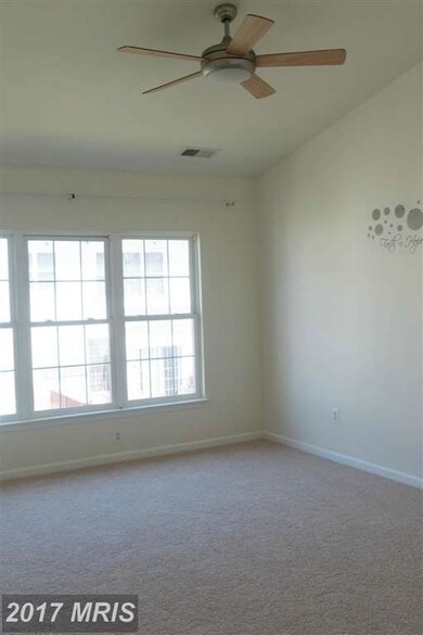 25320 Nesting Square, Chantilly, VA 20152 - photo 5