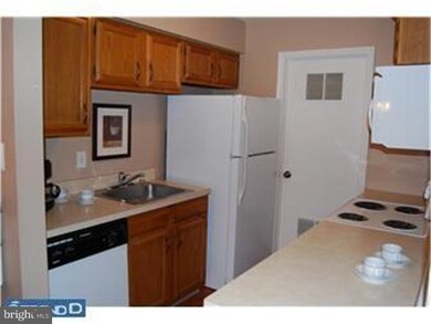 74 Dover Ct unit 4, Blackwood, NJ 08012 - photo 5