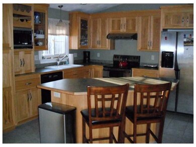 233 Old Oxford Rd, North Smithfield, RI 02896 - photo 5
