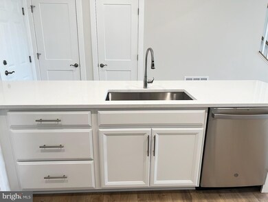 501 Tassita Ln unit A, Manassas Park, VA 20111 - photo 5