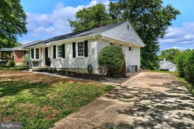 1004 Donington Cir, Towson, MD 21204 - photo 2