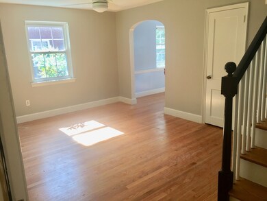 765 Vfw Pkwy unit 2, West Roxbury, MA 02132 - photo 3