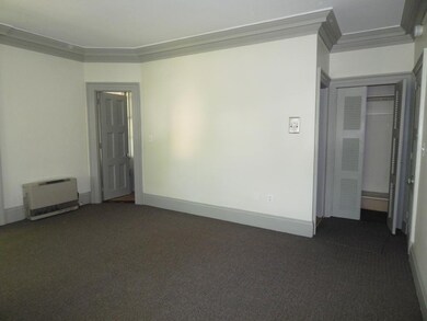 599 Middle St unit 5 Street, Portsmouth, NH 03801 - photo 4