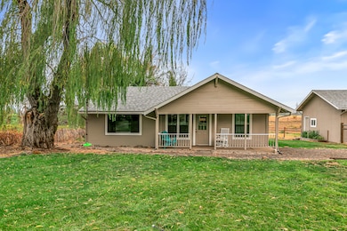 14145 Agate Rd, Eagle Point, OR 97524 - photo 3