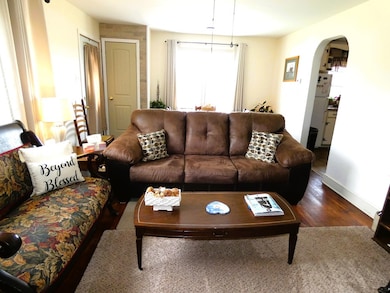 855 Goolsby St, Marion, VA 24354 - photo 4