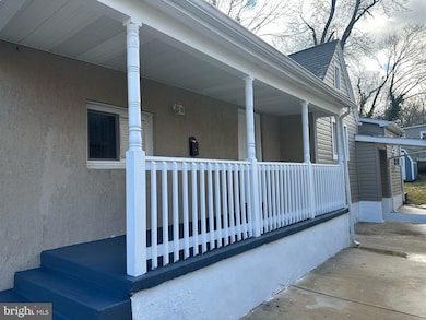 5319 Cumberland St, Capitol Heights, MD 20743 - photo 2