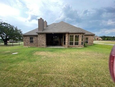 108 Mill Crossing Ln, Springtown, TX 76082 - photo 3