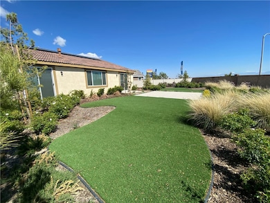 1748 E Holguin St, Lancaster, CA 93535 - photo 4