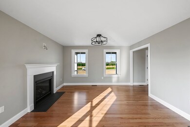 79 Thompson St, Middleborough, MA 02346 - photo 5