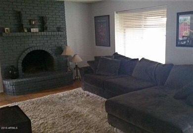 7701_livingroom