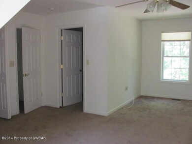 203 Trapper Springs Cir, Drums, PA 18222 - photo 4