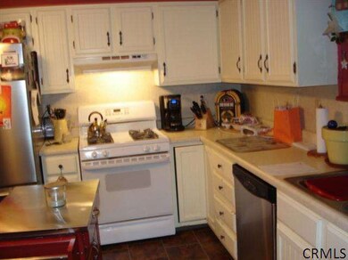 25 Cooper Ave, Troy, NY 12180 - photo 6