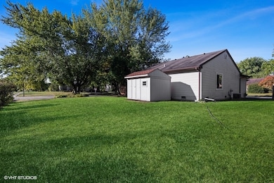 2108 Navarone Dr, Naperville, IL 60565 - photo 4