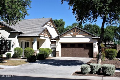 Detached 3 car tadem garage