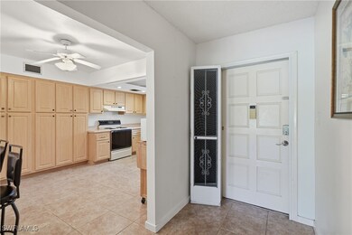 215 Cypress Way E unit D8, Naples, FL 34110 - photo 3