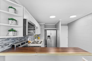 111 Kahului Beach Rd unit D309, Kahului, HI 96732 - photo 3