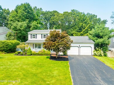 19 Bethwood Dr, Albany, NY 12211 - photo 2