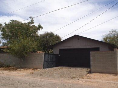 Detached 2 car garage