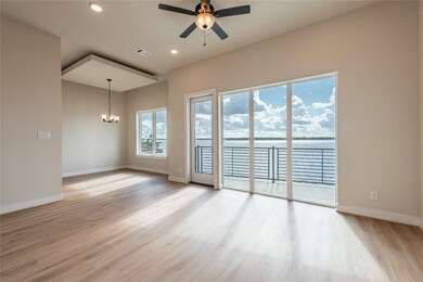 4403 Davis Ln, Seabrook, TX 77586 - photo 4