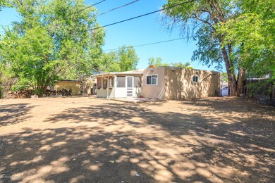 2903 Edgecliff Cir-6