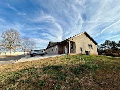 103 Guy Cothran Rd, Inman, SC 29349 - photo 4